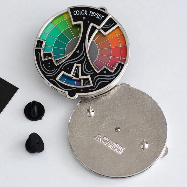 🌈Farbiger Fidget-Emaille-Anstecker (✨Ein Rad mit zwanzig Farbtönen)